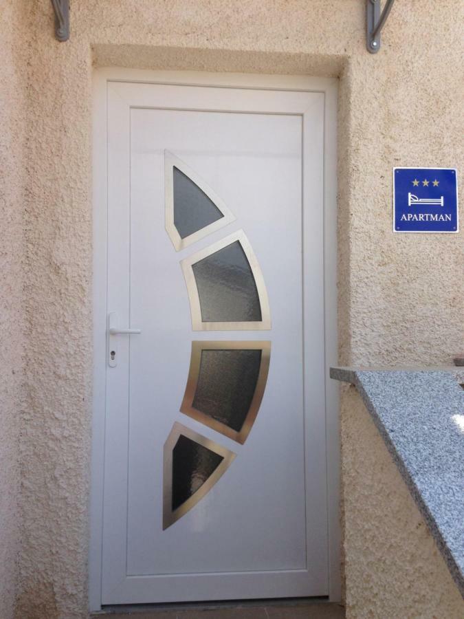 Tatic Apartment Stinjan