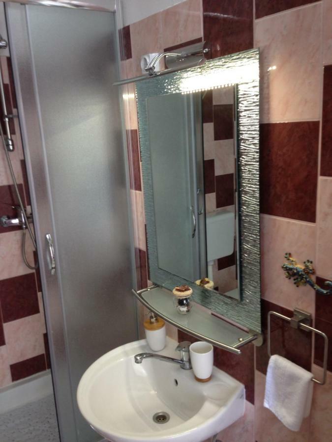 Tatic Apartment Stinjan
